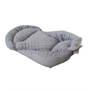 آغوشی و تشک شیردهی نوزاد مخمل ضد حساسیت طرح حباب رنگ طوسی کد 1