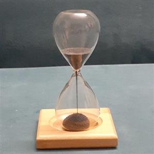 دکوری ساعت شنی مگنتی با براده آهن