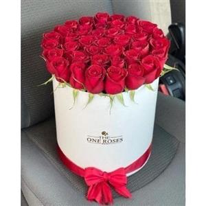 باکس گل رز روبانی با  ترکیب رنگ بنفش و یاسی