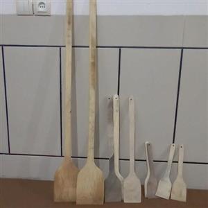 کفگیر چوبی خیلی بزرگ چوب درخت گردو طول 130 و عرض 13