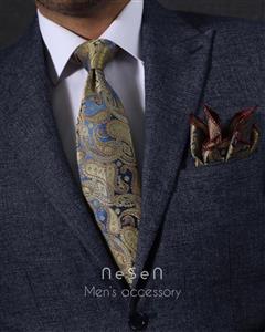 ست کراوات و دستمال‌جیب مردانه نسن  طرح بته‌جقه آبی طلایی T66 