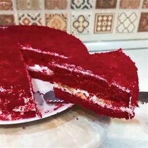 کیک ردولوت خانگی (1300گرم)،کیک کافی شاپی(هزینه ارسال به صورت پس کرایه میباشد)