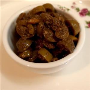 زیتون پرورده  تازه چهار مغز خانگی (یک کیلویی)