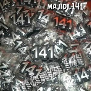 آرم نوشته 141  روی درب صندوق عقب پراید 141