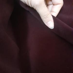 پارچه مخمل جیر زرشکی تیره جیرزرشکی پارچه کیف دوزی و گلسازی موجود در خرازی نفیس