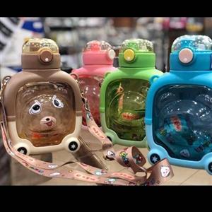 قمقمه خرسی فانتزی کودک  نی دار بند دار استیکر دار بهداشتی  1000ml