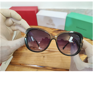 عینک افتابی زنانه  dior دیوربا خط طلایی کد5813