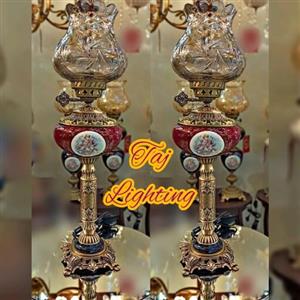چراغ رومیزی طرح فرشته با لاله تراش و ستون برنزی