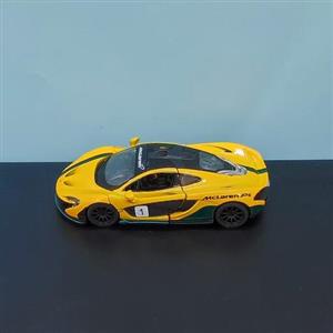 ماشین فلزی مک لارن P1 اسپرت کینزمارت رنگ زرد Kinsmart کینسمارت  McLaren P1 With Printing 