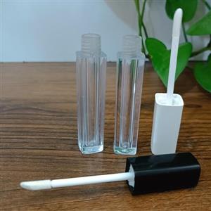 پوکه لوازم ارایشی ارگانیک شامل پوکه رژ لب مایع