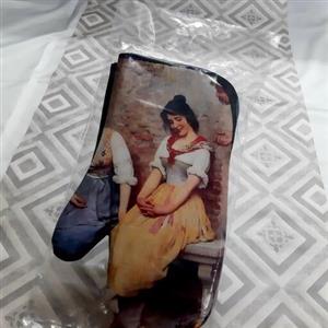 دستکش فر سوپرایز جادوئی میکروفایبر  نانو طرح دار چاپی طرح کوچه بازاربسیار شیک و زیبا