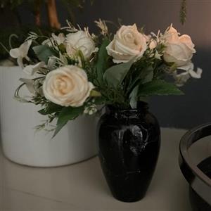 گلدان سنگی مینیاتوری مناسب روی میز و داخل سینی فقط سنگ مشکی | جهیزیه عروس | هدیه تولد | کادویی | ظروف سنگی آقای سنگی | ظروف آنتیک و کلکسیونی 