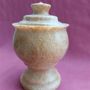 شکلات خوری سنگی سایز کوچک و یا قندان سنگی مدل پایه دار جنس سنگ مرمر پرتقالی | هدیه تولد | جهیزیه عروس | کادویی | ظروف سنگی آقای سنگی | ظروف آنتیک و کلکسیونی 