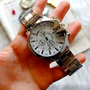 ساعت دیزل مردانه بنداستیل نقره ای صفحه نقره ای