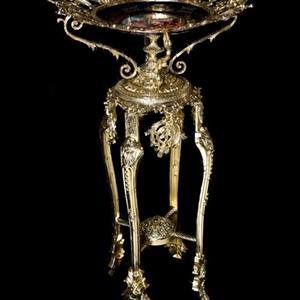 میوه خوری پایه دار سالنی برنجی چهار پایه 