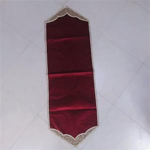رانر رومیزی مخمل زرشکی