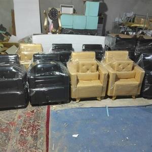 پاف آفیس تک نفره دسته دار  در طرح و رنگ بندی مختلف ارسال به صورت پس کرایه می باشد