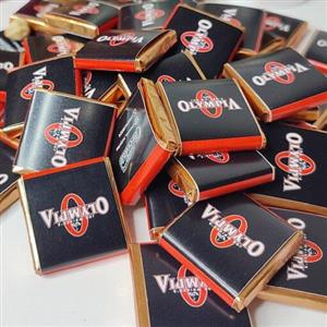 هدیه تبلیغاتی 1000 عددی شکلات کاکائویی مناسب همایش ها و نمایشگاه و جشن ها  با طرح اختصاصی و عکس مشتری