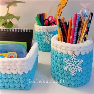 سبد تریکو باکس جامدادی  رومیزی قابل سفارش در رنگ و طرح دلخواه با نخ درجه یک