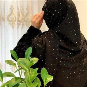 روسری مشکی نگین دار  در 2رنگ نگین مشکی ونقره ای