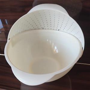 لگن آبکش دار گردان رنگ کرمی
