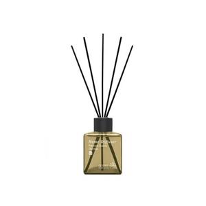 خوشبوکننده هوا گلبیز مدل وانیلی حجم 200 میلی لیتر چوب بامبو محصولی از شرکت عطر بیک یار