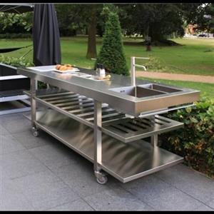 کابینت استیل فضای باز با سینک و گاز و میز کار دومتری