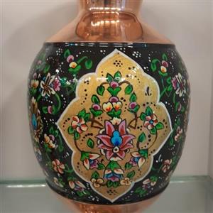 گلدان بلونی یاخمره ای طرح ترنج اثر استاد مهدی قاسمی نانو وپلی استر شده قابل شستشو ومناسب برای استفاده روی میز ودکور شما