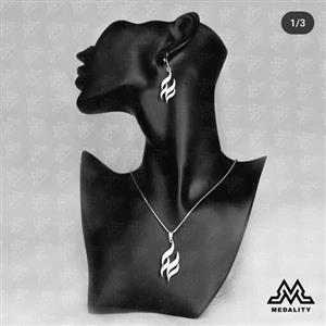 پلاک گردنبند و گوشواره اسم سارا 2 جنس استیل مرغوب رنگ ثابت ضد حساسیت و کم وزن