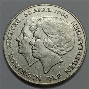 سکه کلکسیونی ۲/۵ گیلدن هلند ۱۹۸۰ (یادبود تاجگذاری ملکه بئاتریکس) 