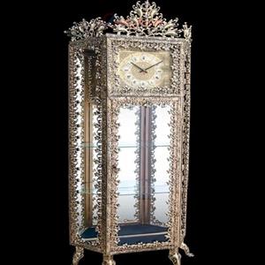 ساعت ویترین دار برنزی طرح تاج دار رنگ ثابت بدنه کار شده