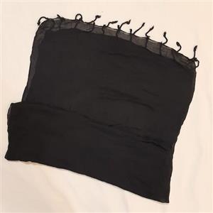 شال سر نخی  مشکی و سبز و آبی  و قرمز .خیلی نرم و لطیف