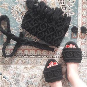 ست صندل و کیف مکرومه مشکی مروارید دوزی شده ،بند کیف قابلیت جدا شدن داره،کیف سایز بزرگ