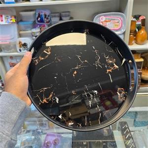 سینی پلاستیکی گرد مشکی رنگ لطفا قبل از ثبت سفارش حتما موجودی بگیرید.