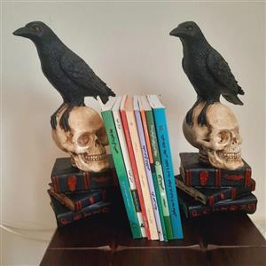 هولدر  و نگهدارنده کتاب دو عددی طرح کلاغ و جمجمه اسکلت 