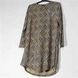 لباس زنانه مجلسی لمه طرح گندمی تزئین شده با طرح پروانه ای رنگ زیتونی