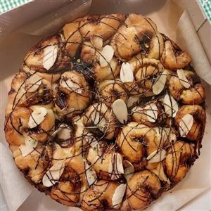 نان شیرین رولی دارچینی