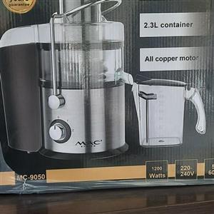 آب میوه گیری مک استایلر  مدل 9050 دهانه بزرگ سه سرعته 1200 وات