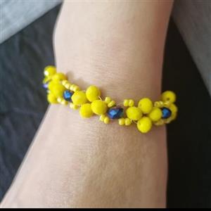 دستبند زنانه آبی و زرد دستساز رنگ ثابت