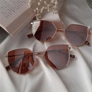 عینک  افتابی گربه ای لنز  آیینه فریم فلزی رنگ ثابت