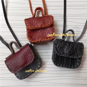 کیف گردنی دعا چرم طبیعی دست دوز