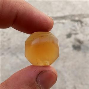 نگین عقیق زرد طبیعی