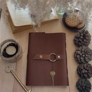 هدیه،دفتر چرمِ دیت ساز کایرا،100برگ کاغذ کرافت،ابعاد 21در 15
