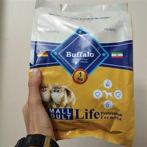 غذای خشک سگ بالغ سایز کوچک بوفالو یک کیلویی 