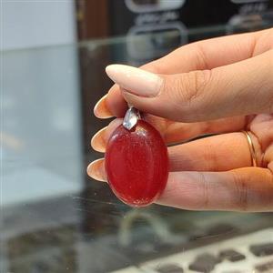 گردنی نگین جید قرمز خوشرنگ فاخر کمیاب