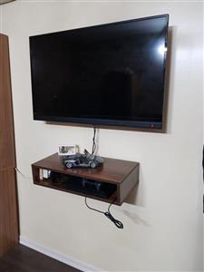 میز تلویزیون دیواری مدل TS60