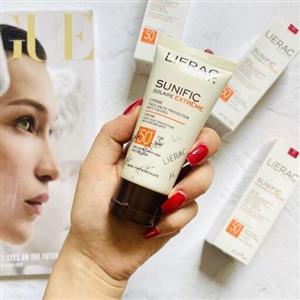 ضدآفتاب کرم پودری لیراک فرانسه