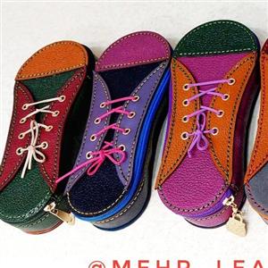 جامدادی  فانتزی طرح کفش در رنگ بندی های مختلف مناسب برای دانش آموزان