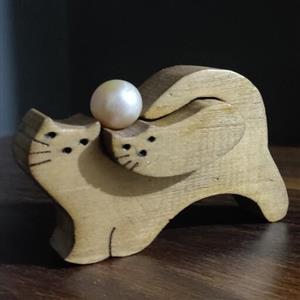 مروارید طبیعی و غلتان به قطر 12 میلی متر  با رنگ نباتی، مدور و زیبا