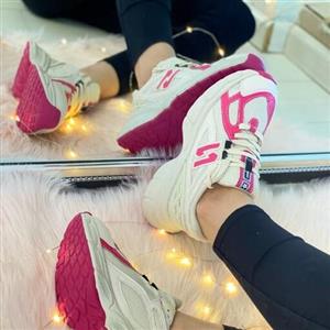 کتونی زنانه اسپرت مدل نیوبالانس 9060 new balance رنگ طوسی تیره کد 088903